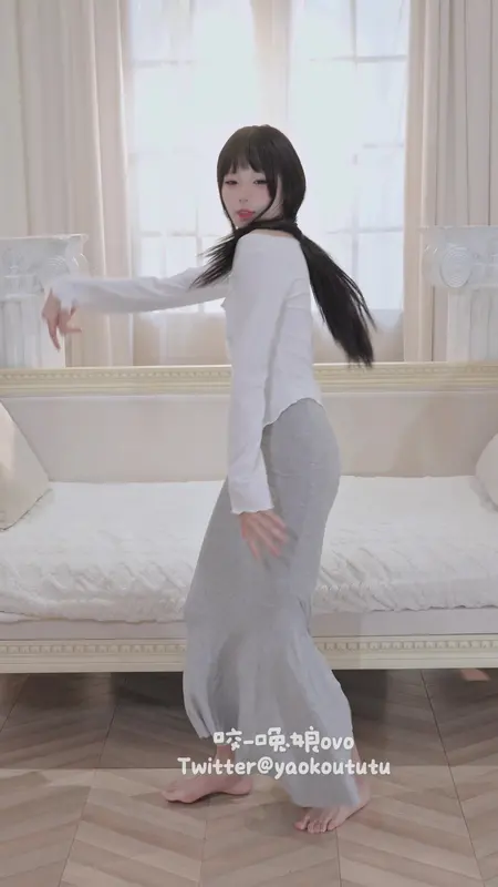咬一口兔娘(黏黏团子兔) – NO.083 九月T3专属舞蹈『stellar-刺痛』 15